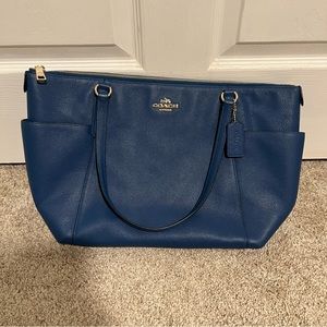COACH pebble leather shoulder bag royal blue